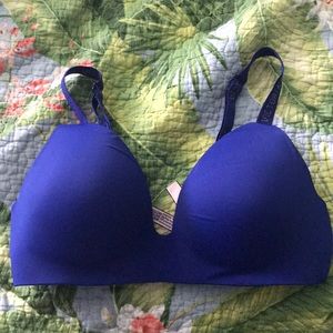 Victoria Secret T-shirt Bra 32D